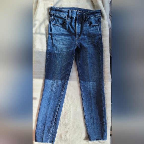 3/$35 American Eagle Hi-Rise Jeggings Crop - Picture 4 of 5